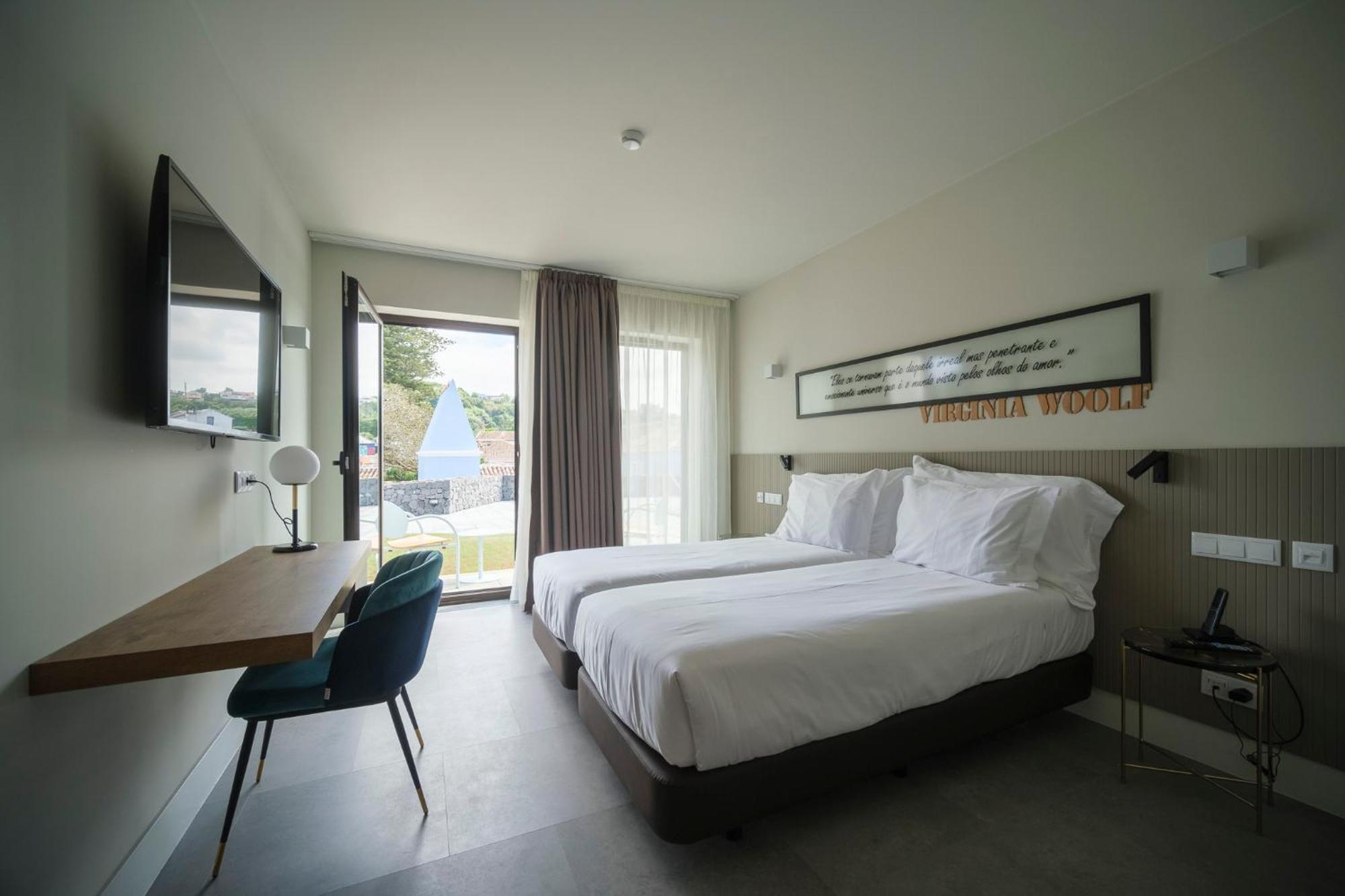 Hotel Azores Book Angra do Heroísmo