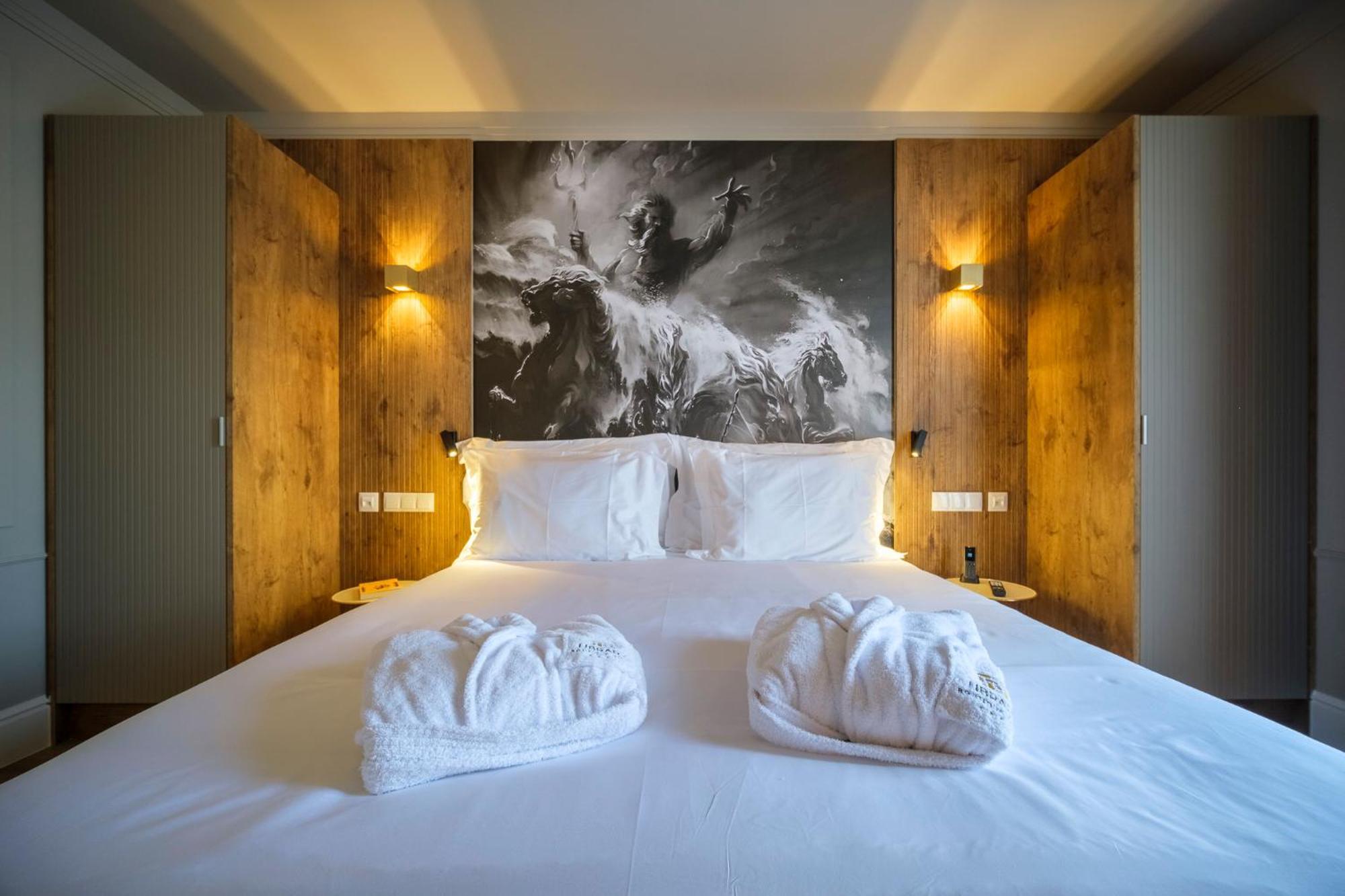 Hotel Azores Book Angra do Heroísmo