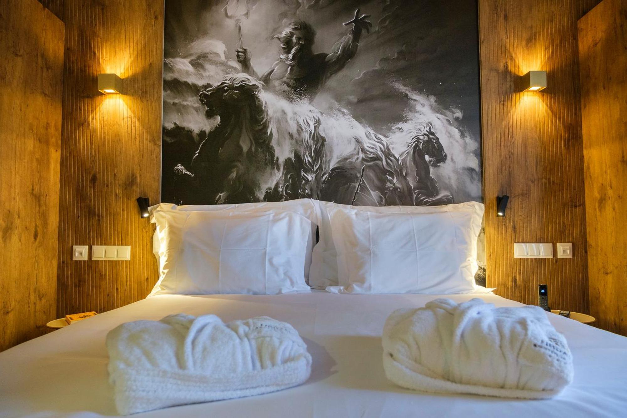 Hotel Azores Book Angra do Heroísmo