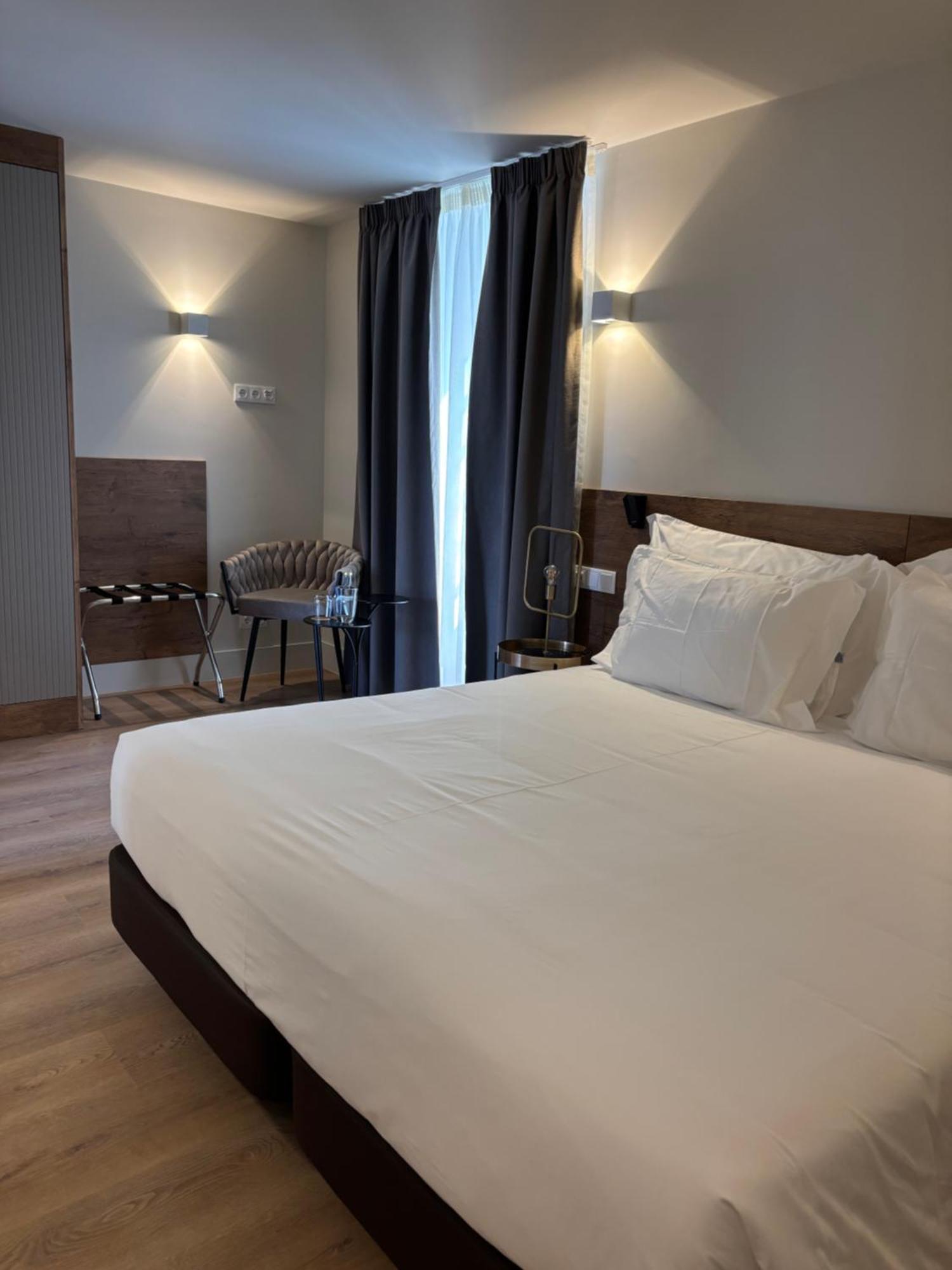 Hotel Azores Book Angra do Heroísmo